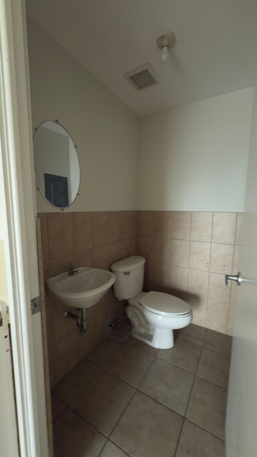 WhatsApp Image 2025-08-18 at 12.02.21 PM (3)